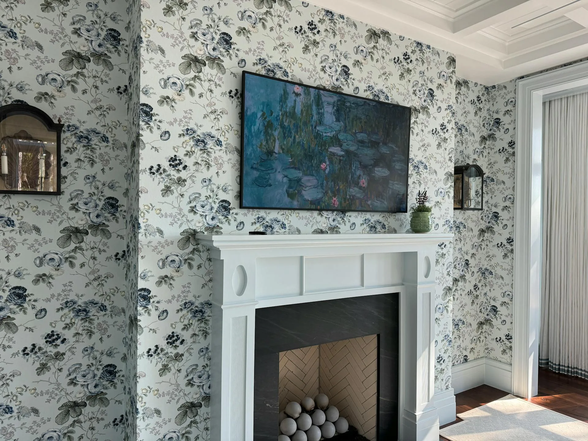 Wallpaper installation in Mesquite, TX